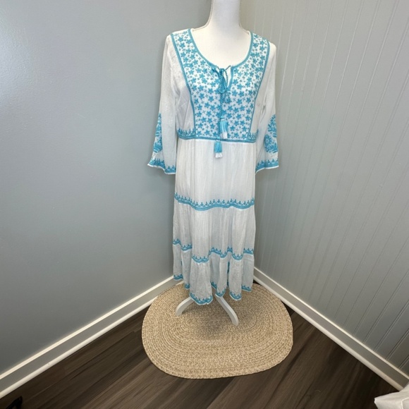 Soft Surroundings White with Blue Embroidered Juniper Dress S:Medium - Picture 10 of 10